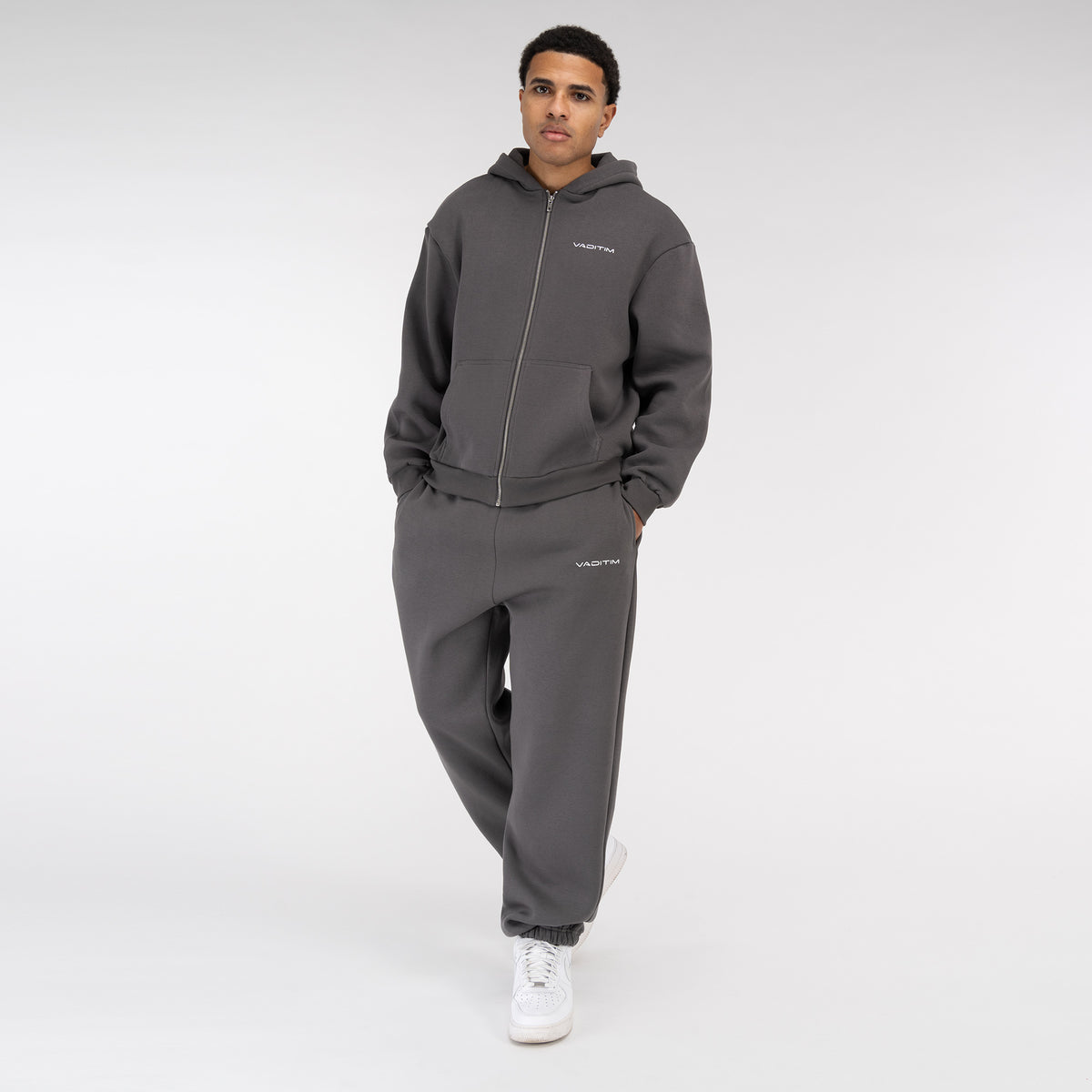 Magnet Sweatpants Basic Vaditim