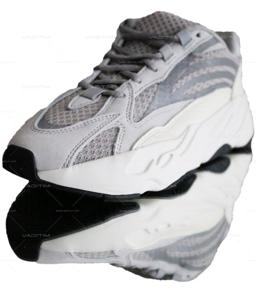 Adidas us outlet yeezy 700 damen